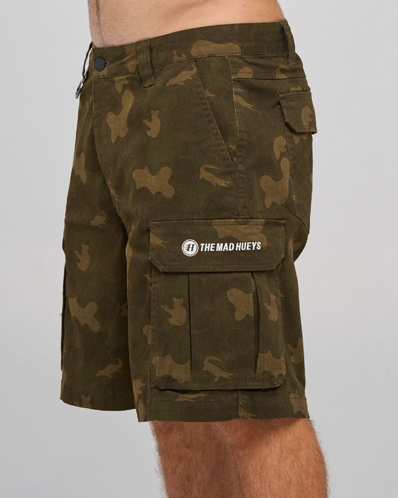 The Mad Hueys SNAGGED CAMO | 20" CARGO SHORT