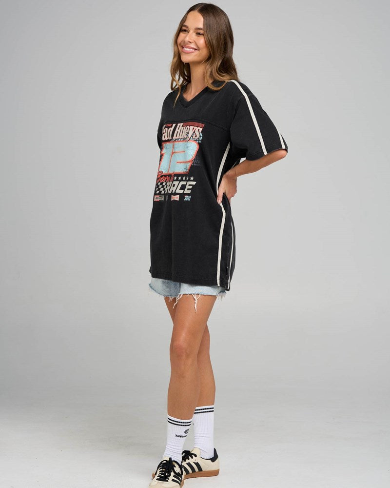 The Mad Hueys BORN TO RACE | WOMENS V NECK OVERSIZED TEE