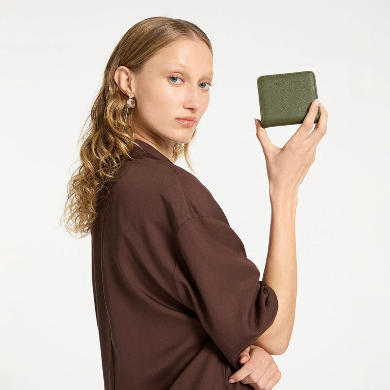 Status Anxiety Sense Of Wonder Leather Wallet - Khaki