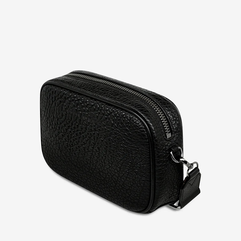 Status Anxiety Plunder With Webbed Strap Bag - Black Bubble
