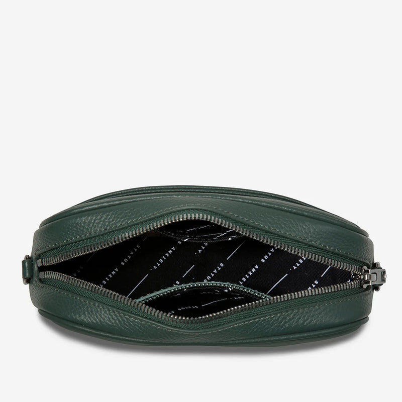 Status Anxiety Plunder With Webbed Strap Bag - Green