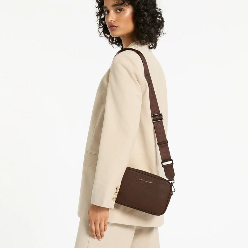 Status Anxiety Plunder With Webbed Strap Bag - Cocoa