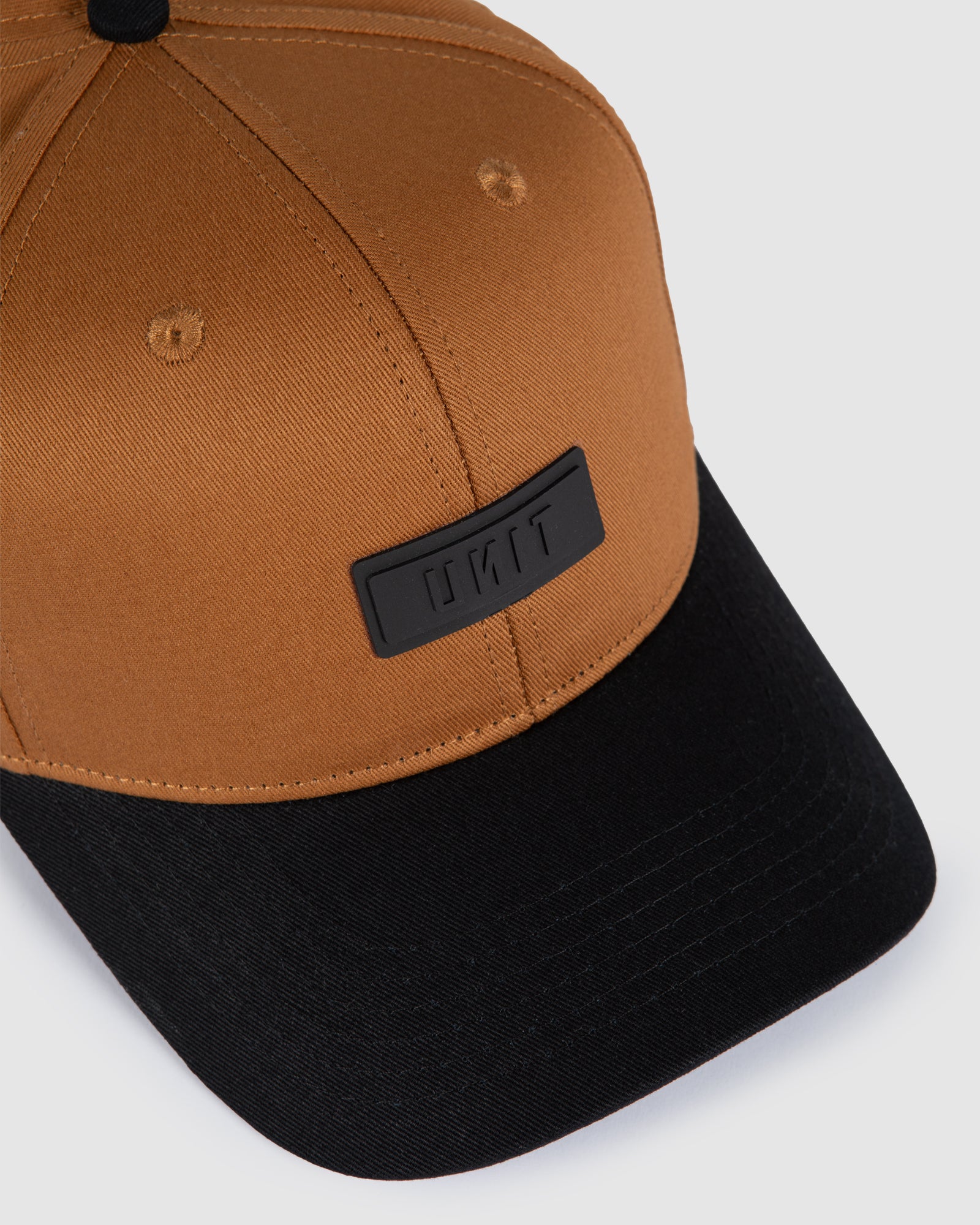 Unit Franchise Curve Peak Snapback