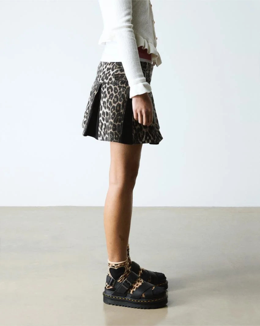 Dr. Martens Voss II - Black Athena