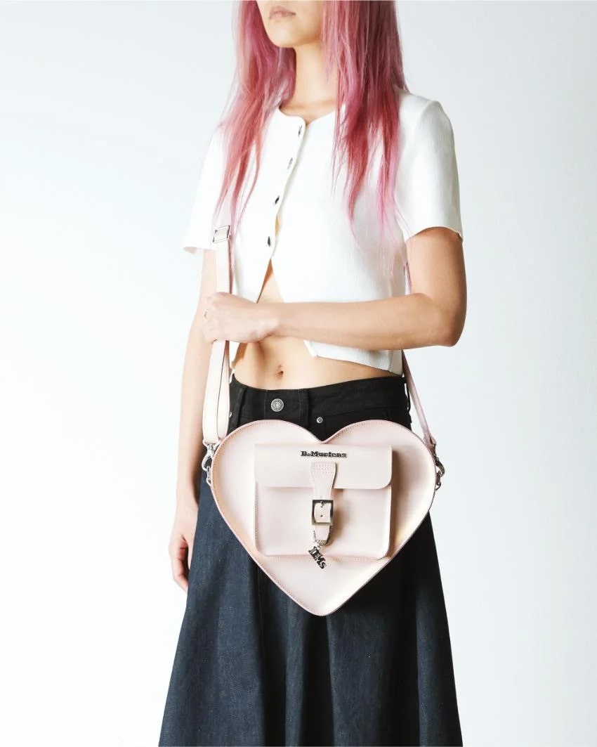 Dr. Martens Heart Backpack - Powder Pink / Gold Shift Leather