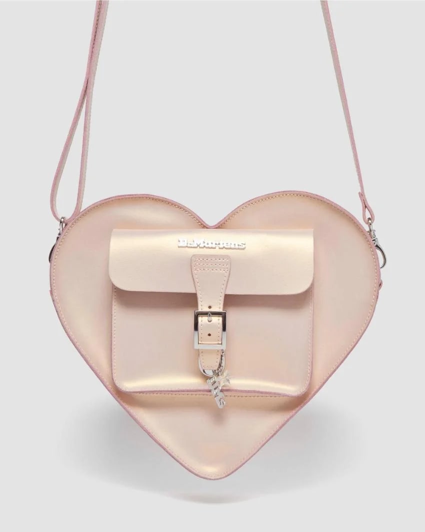 Dr. Martens Heart Backpack - Powder Pink / Gold Shift Leather