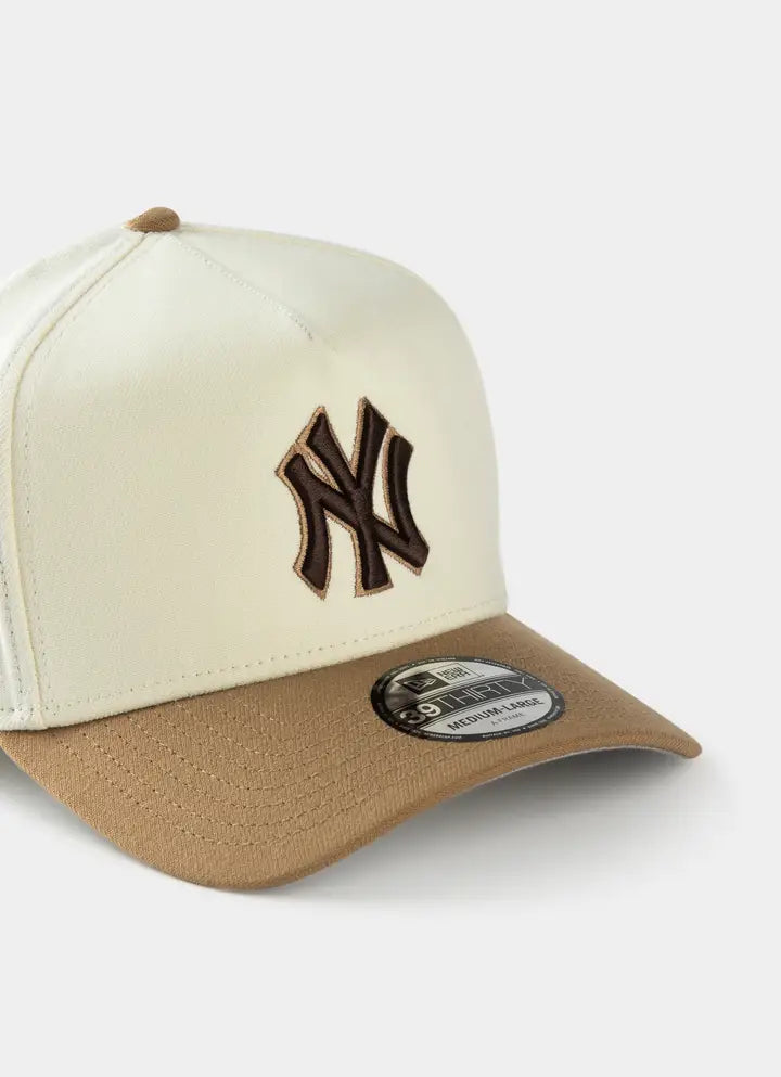 New Era New York Yankees White Sandy Bay 39THIRTY Stretch Fit