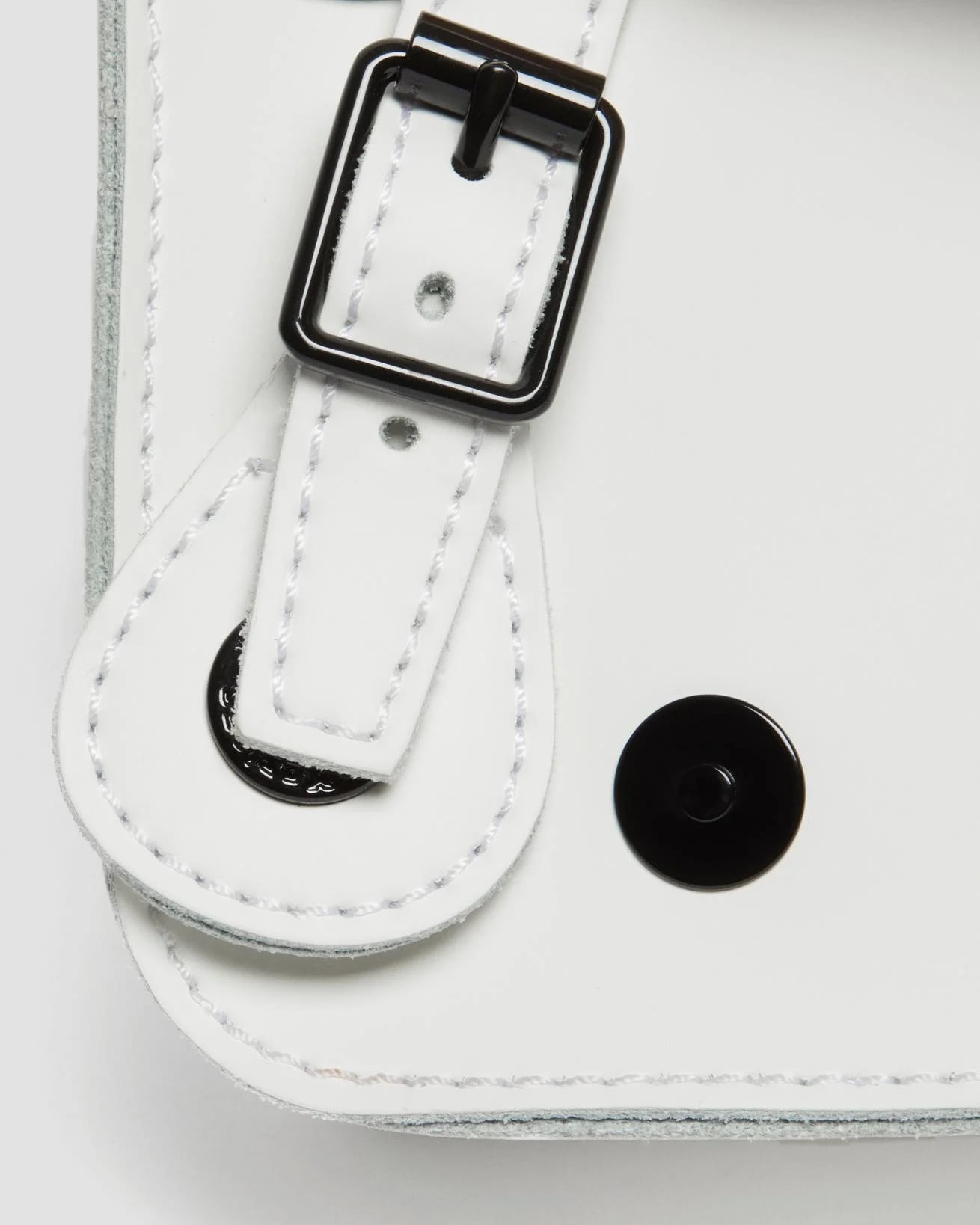 Dr Martens 7" Leather Satchel - White Smooth & White Kiev