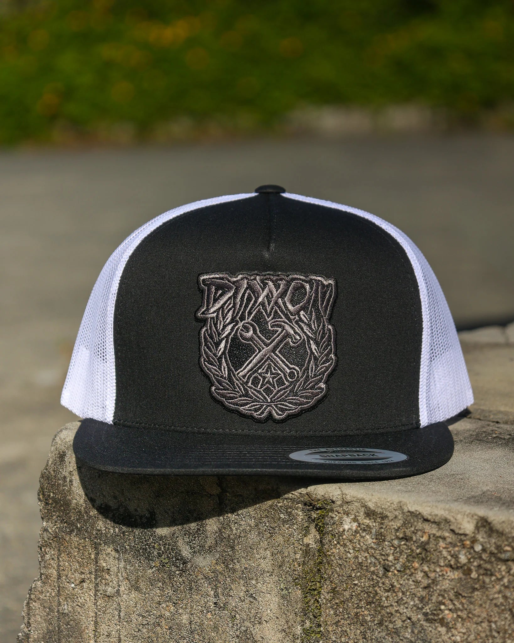 Dixxon Party Crest Cap Black/White