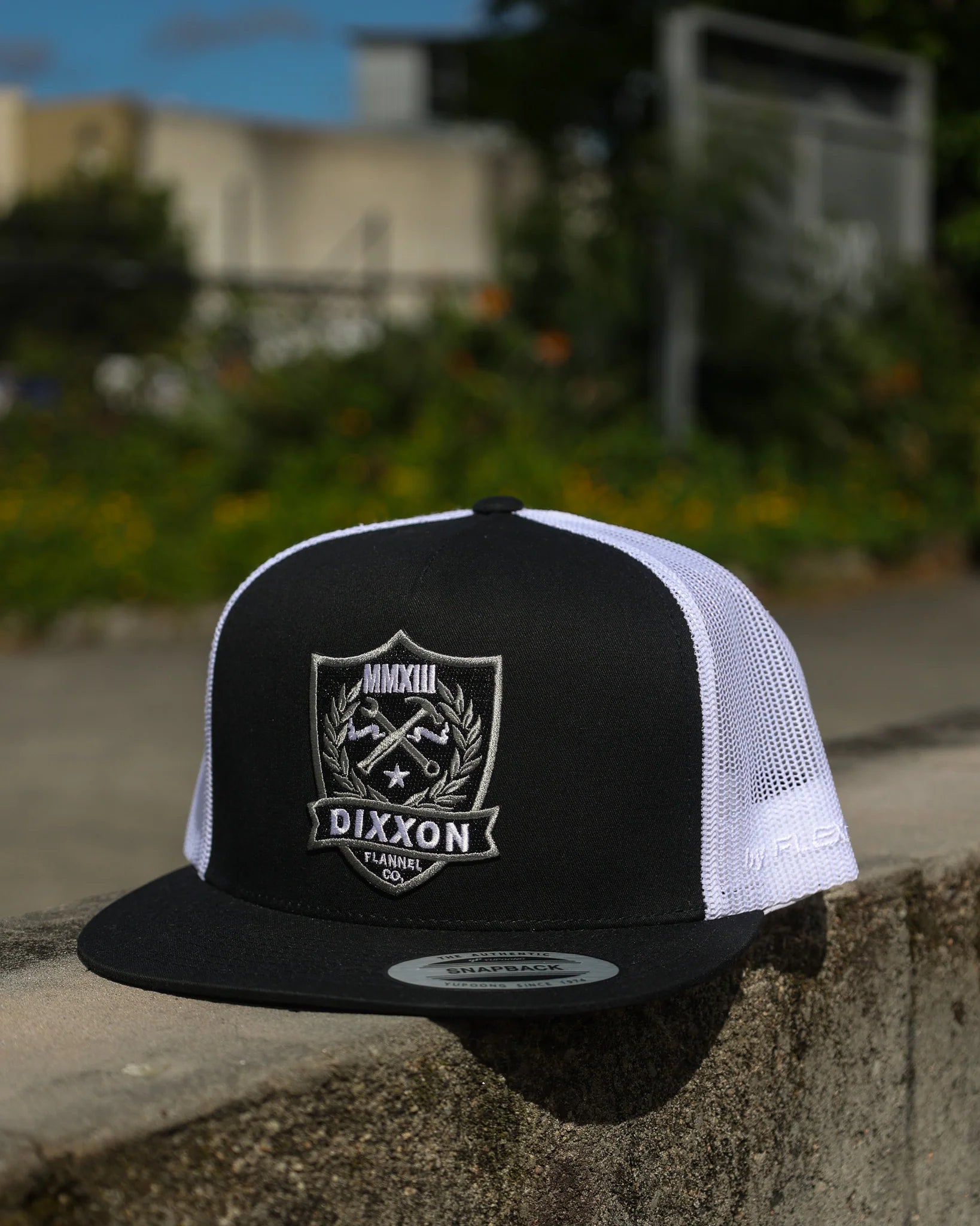 Dixxon Shield Flat Bill Snapback Black/White