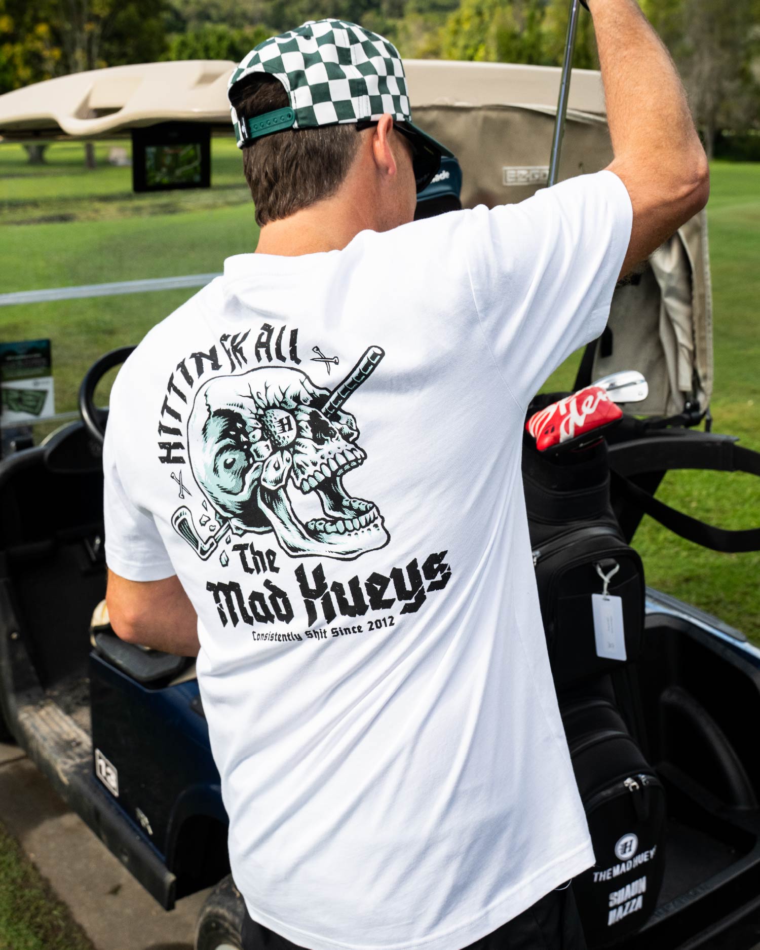 THE MAD HUEYS HITTIN FK ALL | SS TEE