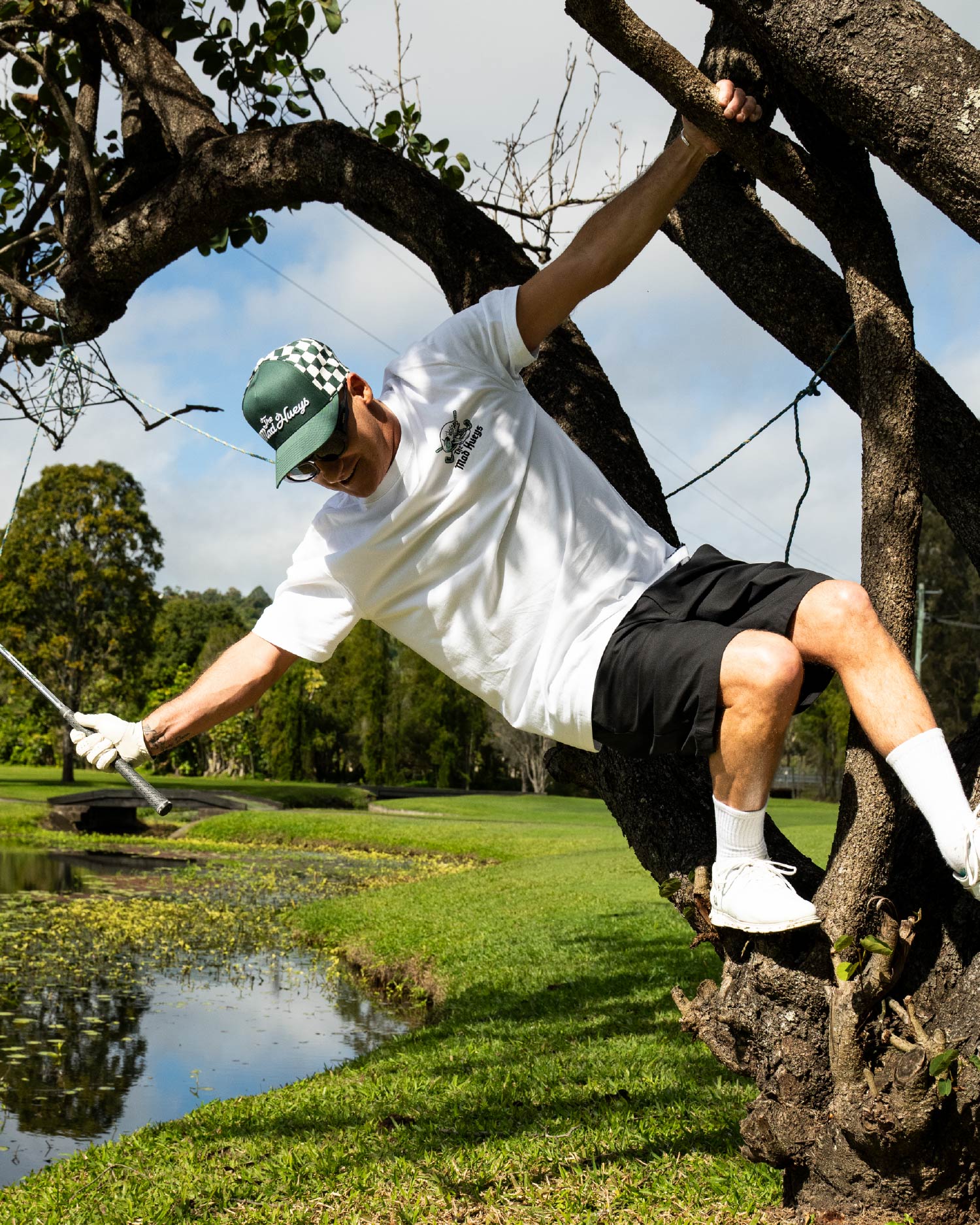 THE MAD HUEYS HITTIN FK ALL | SS TEE
