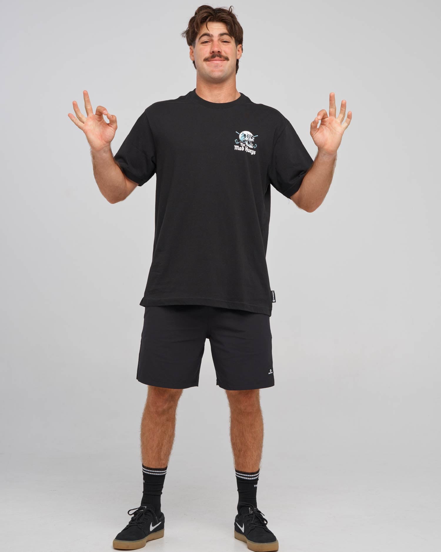 THE MAD HUEYS HITTIN FK ALL | SS TEE