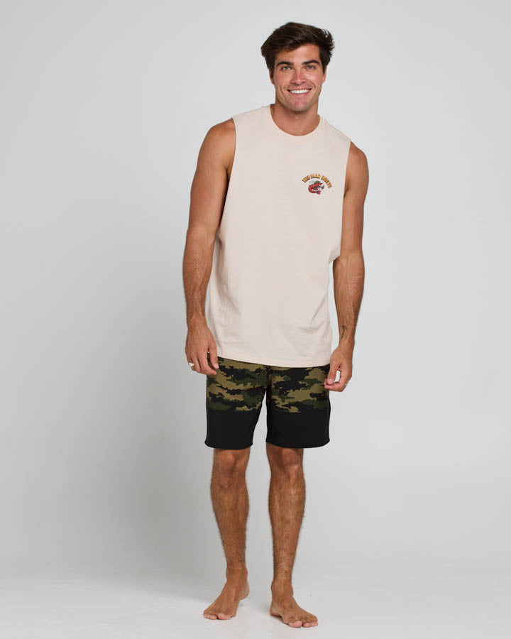 The Mad Hueys Palm Paradise Boardshort 19"