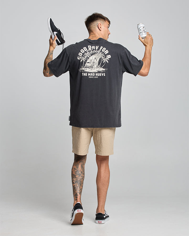 The Mad Hueys GOOD DAY FOR A SHOEY | OVERSIZED SS TEE