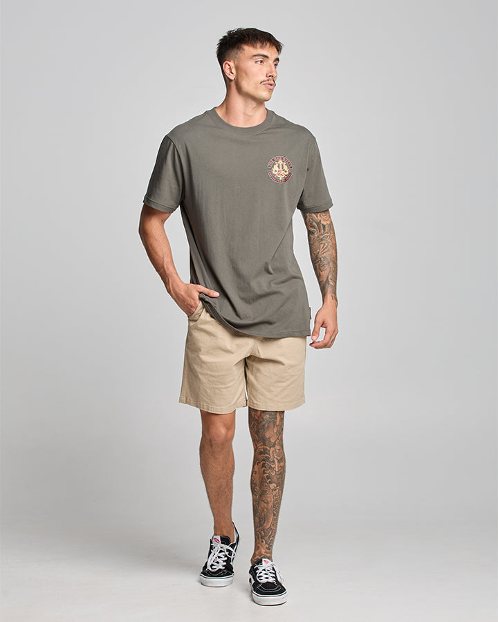 The Mad Hueys CHEERS FOR THE BEERS | SS TEE