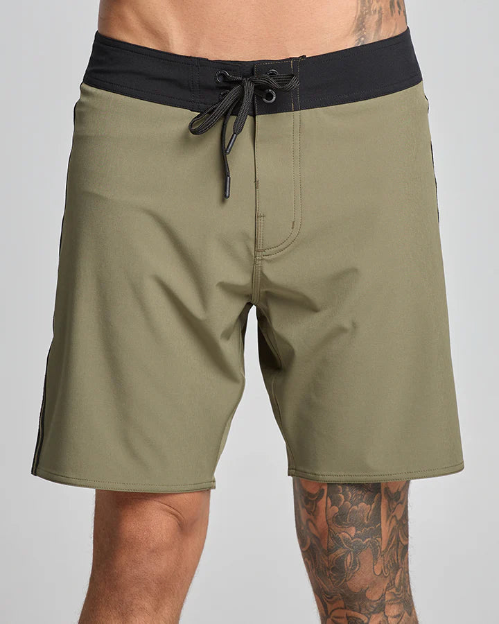 The Mad Hueys SEND IT | 18" BOARDSHORT