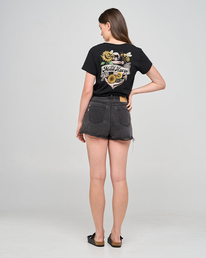 The Mad Hueys BEE ANCHOR | WOMENS V NECK TEE