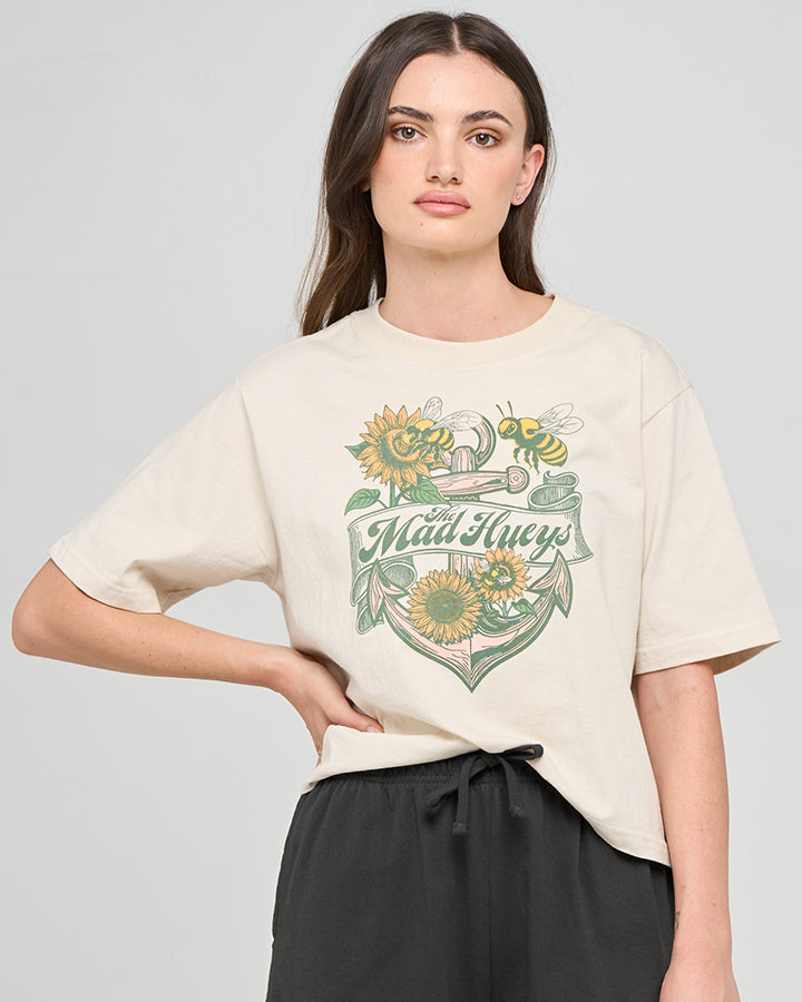 The Mad Hueys BEE ANCHOR | WOMENS BOXY TEE