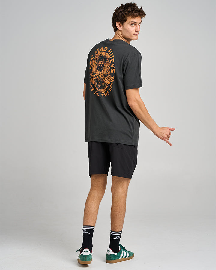 The Mad Hueys CHEERS AND BEERS | SS TEE