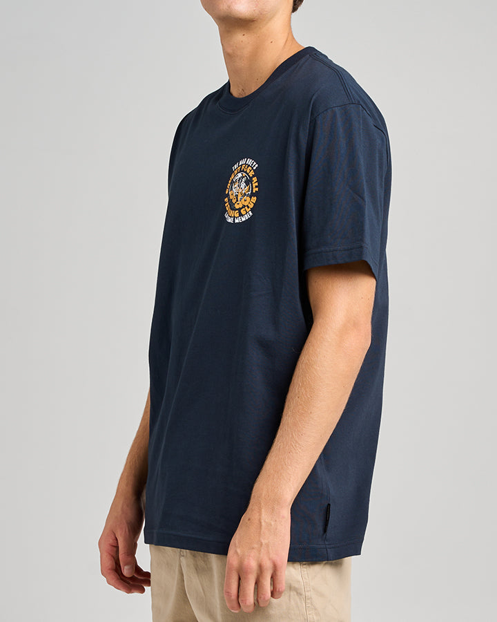 The Mad Hueys TROPIC CAUGHT FK ALL | SS TEE
