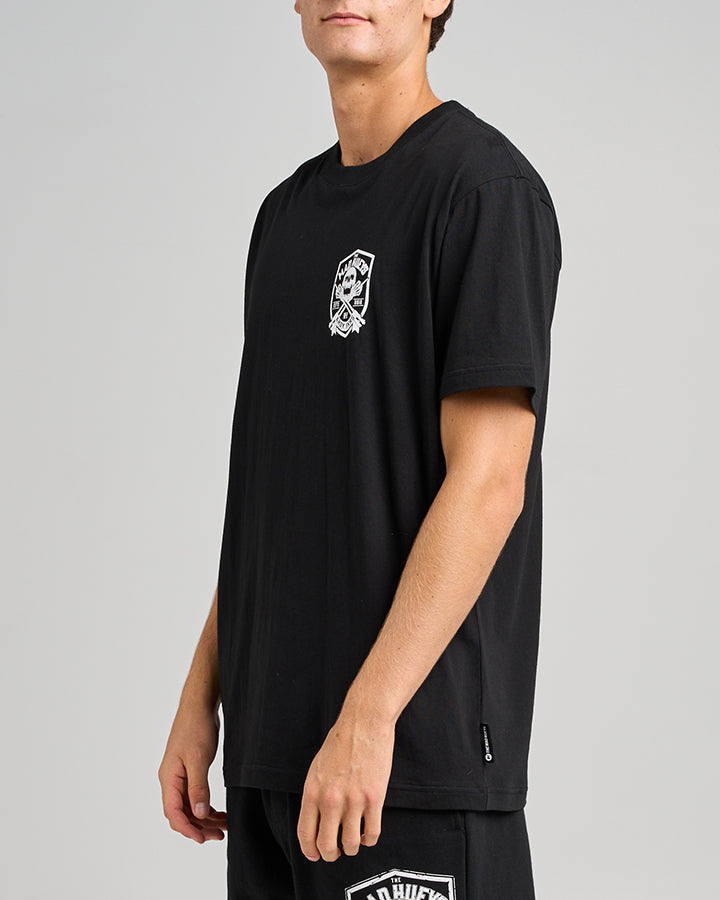 The Mad Hueys AHOY FKRS SHIELD | SS TEE