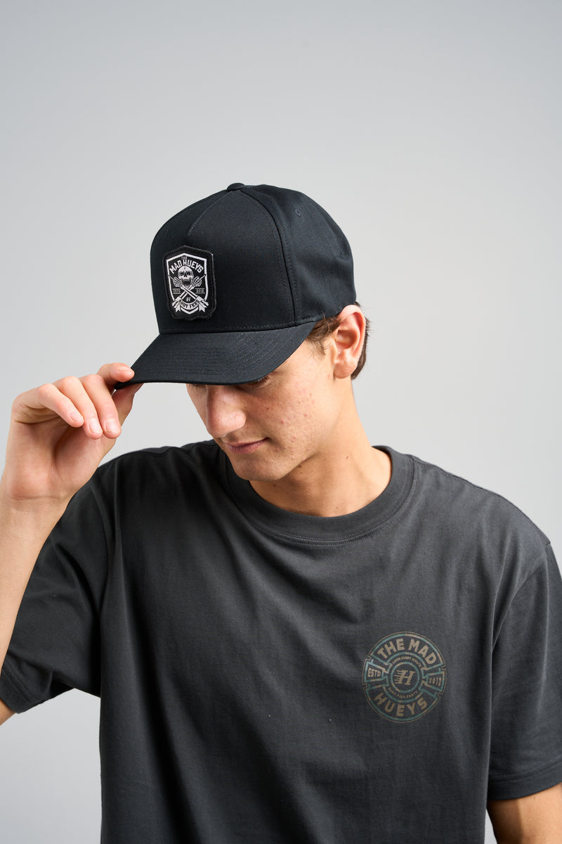 The Mad Hueys AHOY FKRS SHIELD | TWILL SNAPBACK