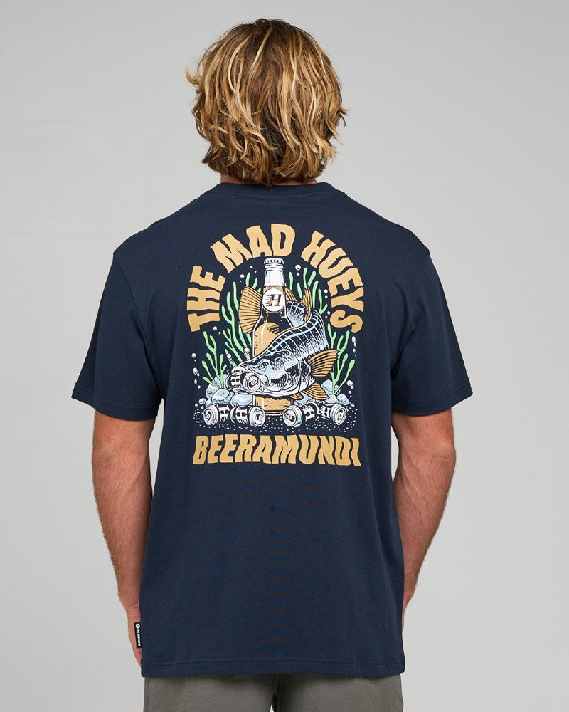 THE MAD HUEYS BEERAMUNDI | SS TEE