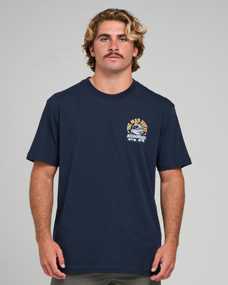 THE MAD HUEYS BEERAMUNDI | SS TEE