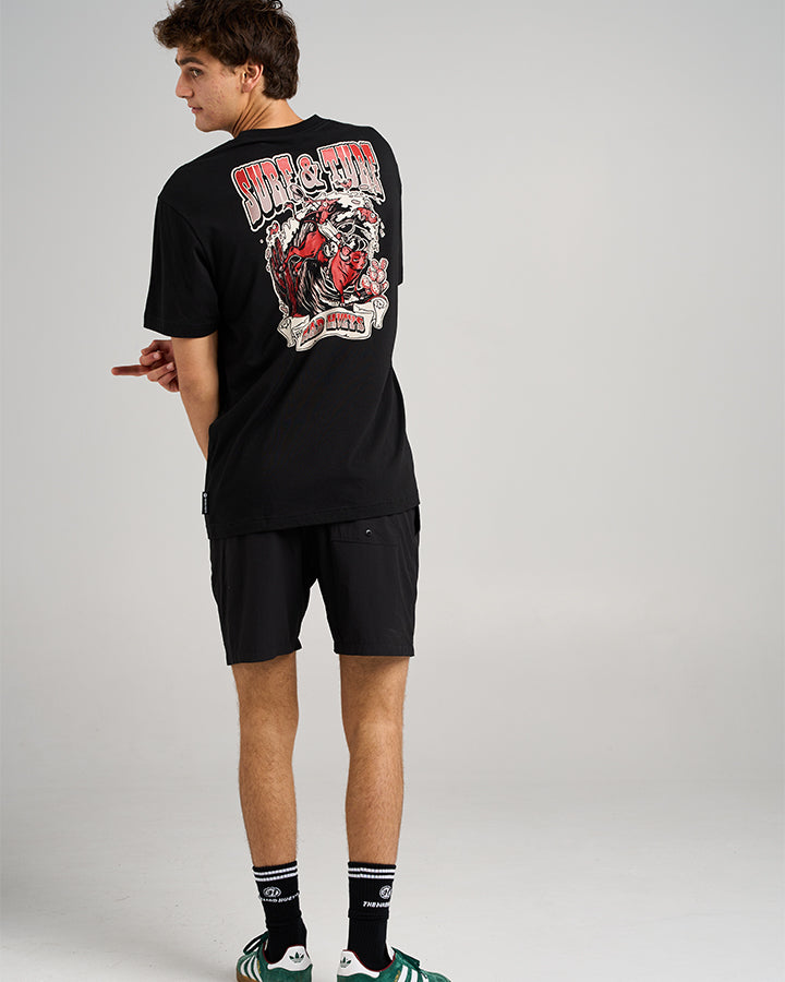 The Mad Hueys SURF AND TURF | SS TEE