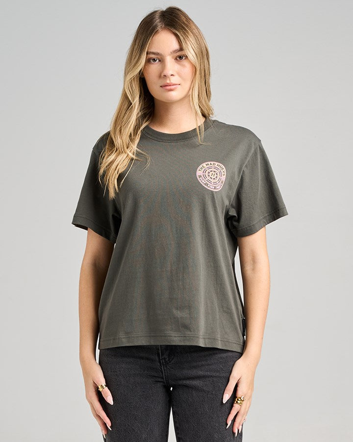 The Mad Hueys HUEYS SHIP WHEEL | WOMENS SS TEE