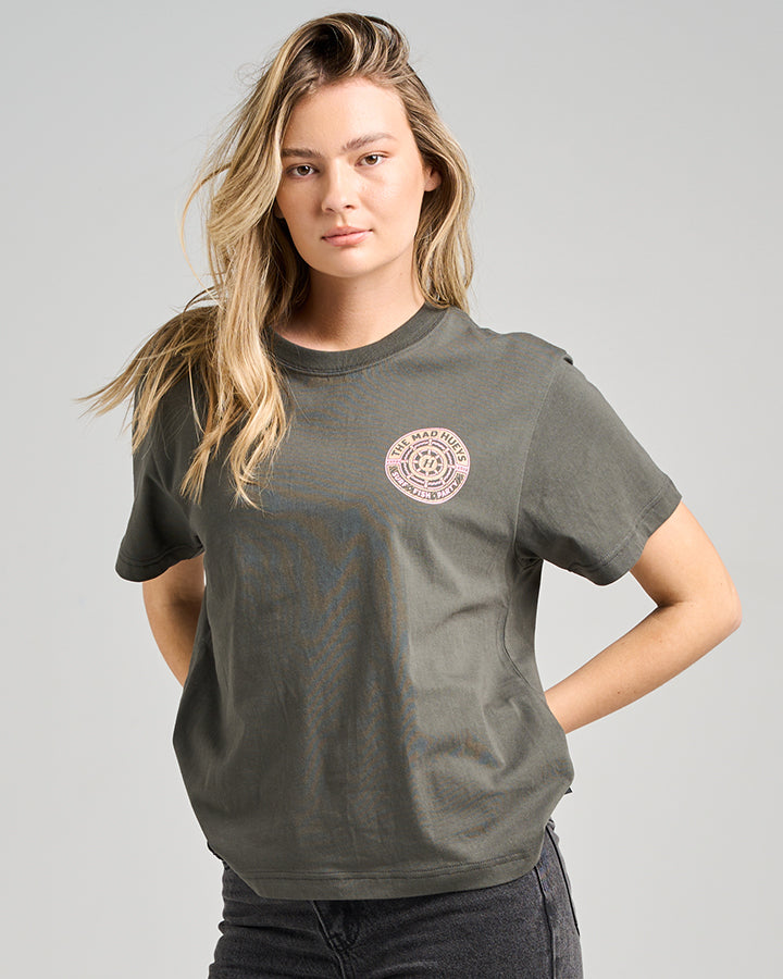 The Mad Hueys HUEYS SHIP WHEEL | WOMENS SS TEE