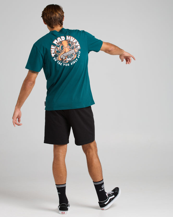 The Mad Hueys OCTOPISSED | SS TEE