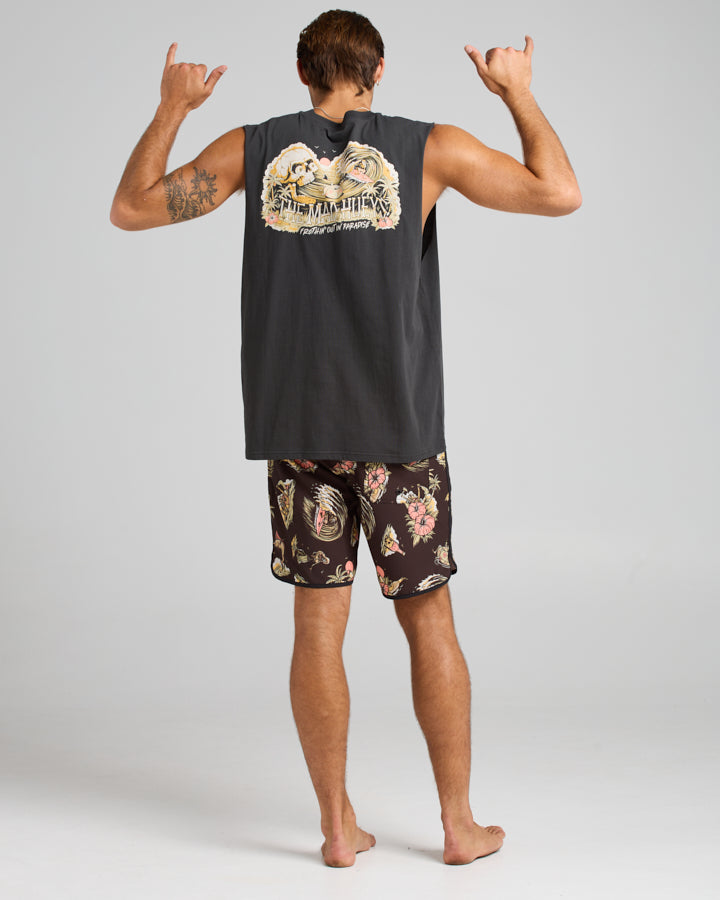 The Mad Hueys FROTHIN OUT | MUSCLE