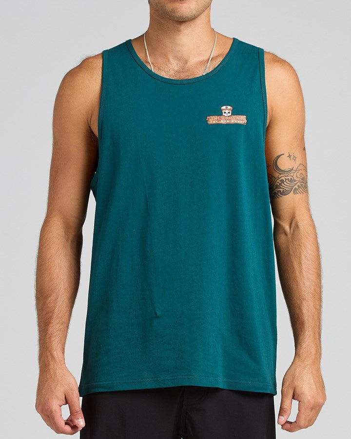 The Mad Hueys THE KRAKEN CAPTAIN | TANK