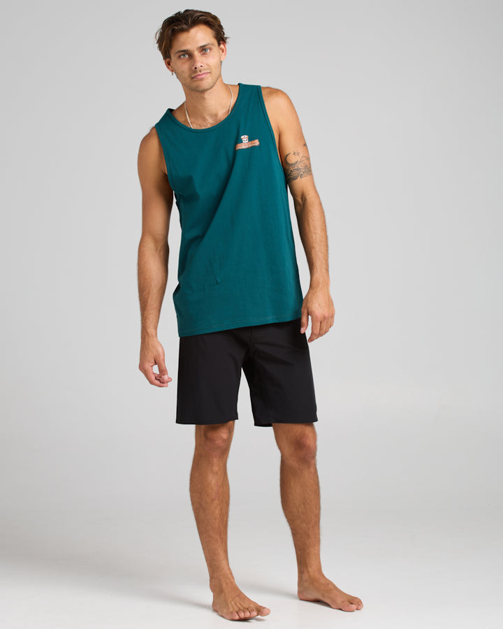 The Mad Hueys THE KRAKEN CAPTAIN | TANK