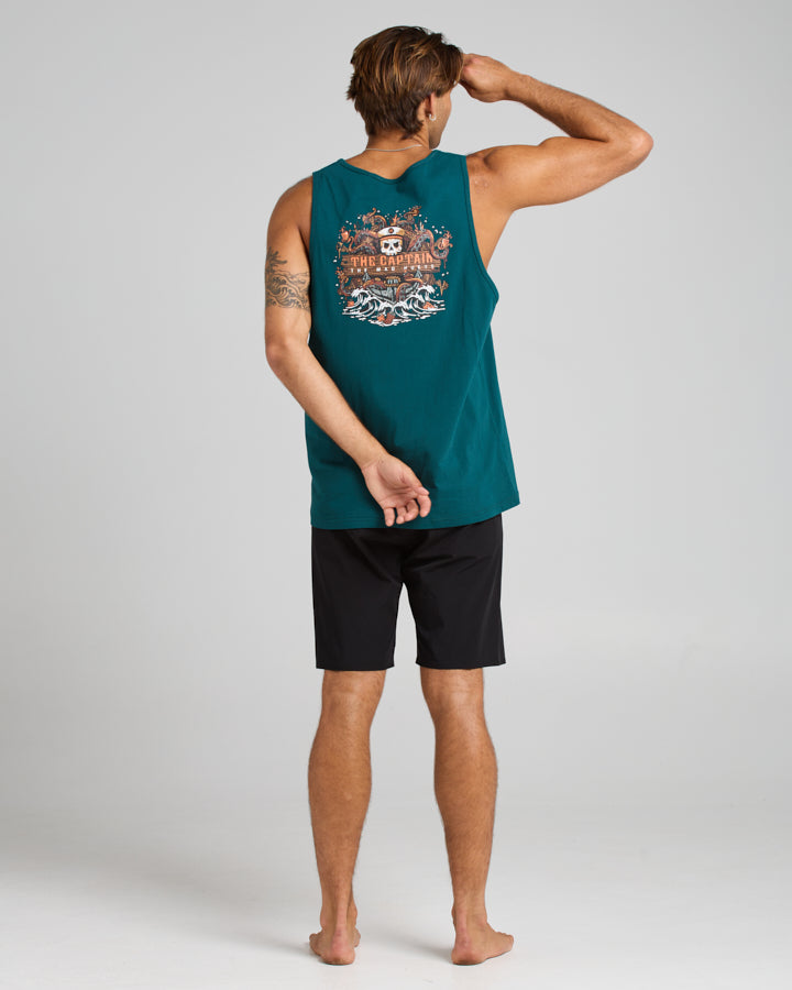 The Mad Hueys THE KRAKEN CAPTAIN | TANK
