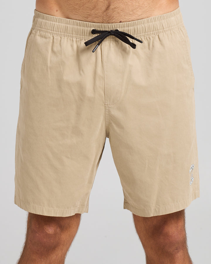 The Mad Hueys SKULL ANCHOR | 18" VOLLEY SHORT