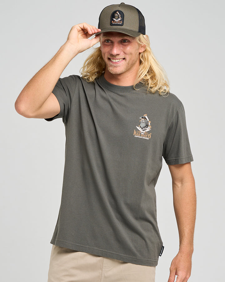 The Mad Hueys CAPTAIN SHIP FACED | SS TEE