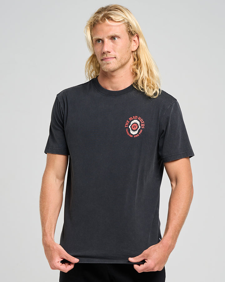 The Mad Hueys SHARK TINS | SS TEE