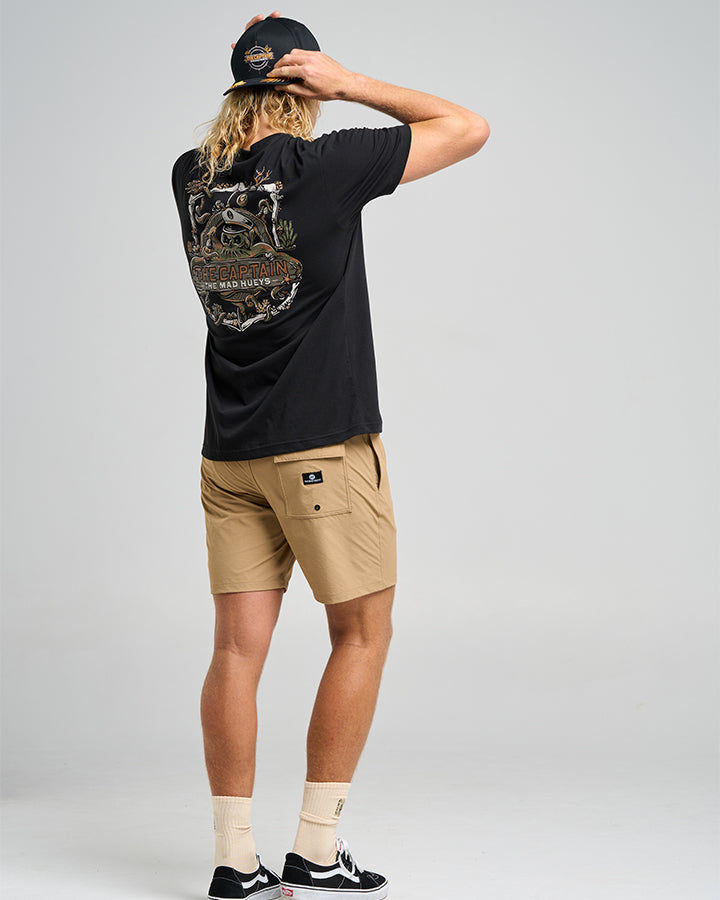 The Mad Hueys THE SEA CAPTAIN | SS TEE