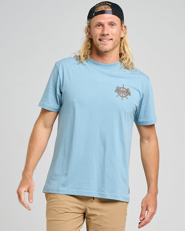 The Mad Hueys THE SEA CAPTAIN | SS TEE