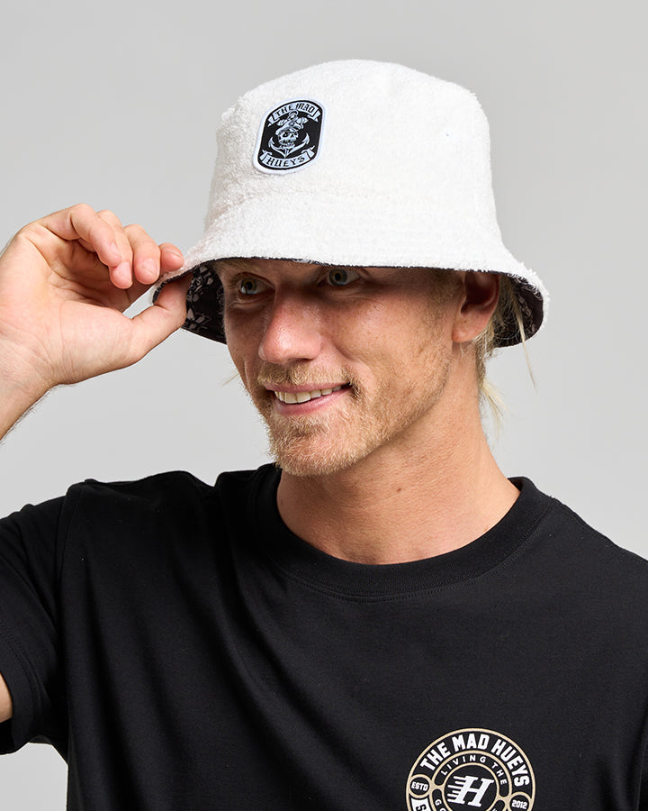 The Mad Hueys THE SAILOR ANCHOR | REVERSIBLE TERRY BUCKET HAT