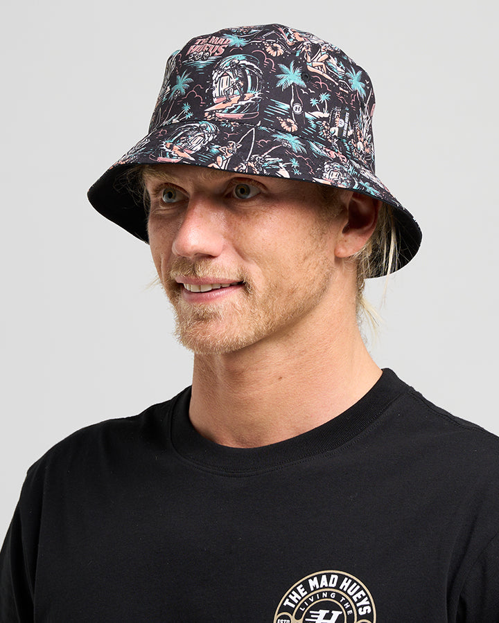 The Mad Hueys SHE'LL BE RIGHT | REVERSIBLE BUCKET HAT