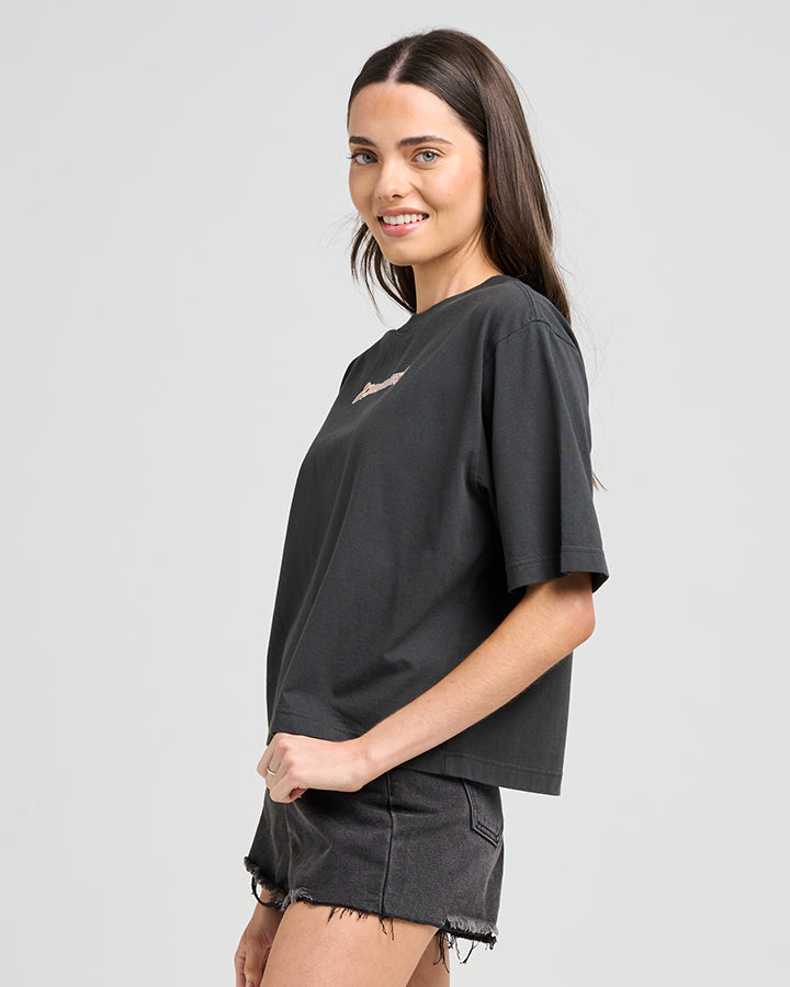 The Mad Hueys MAKE NO BONES | WOMENS BOXY TEE