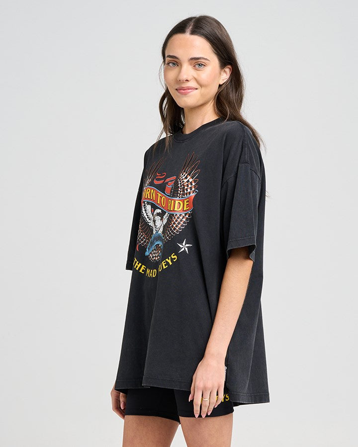 The Mad Hueys BORN TO RIDE | WOMENS OVERSIZED TEE