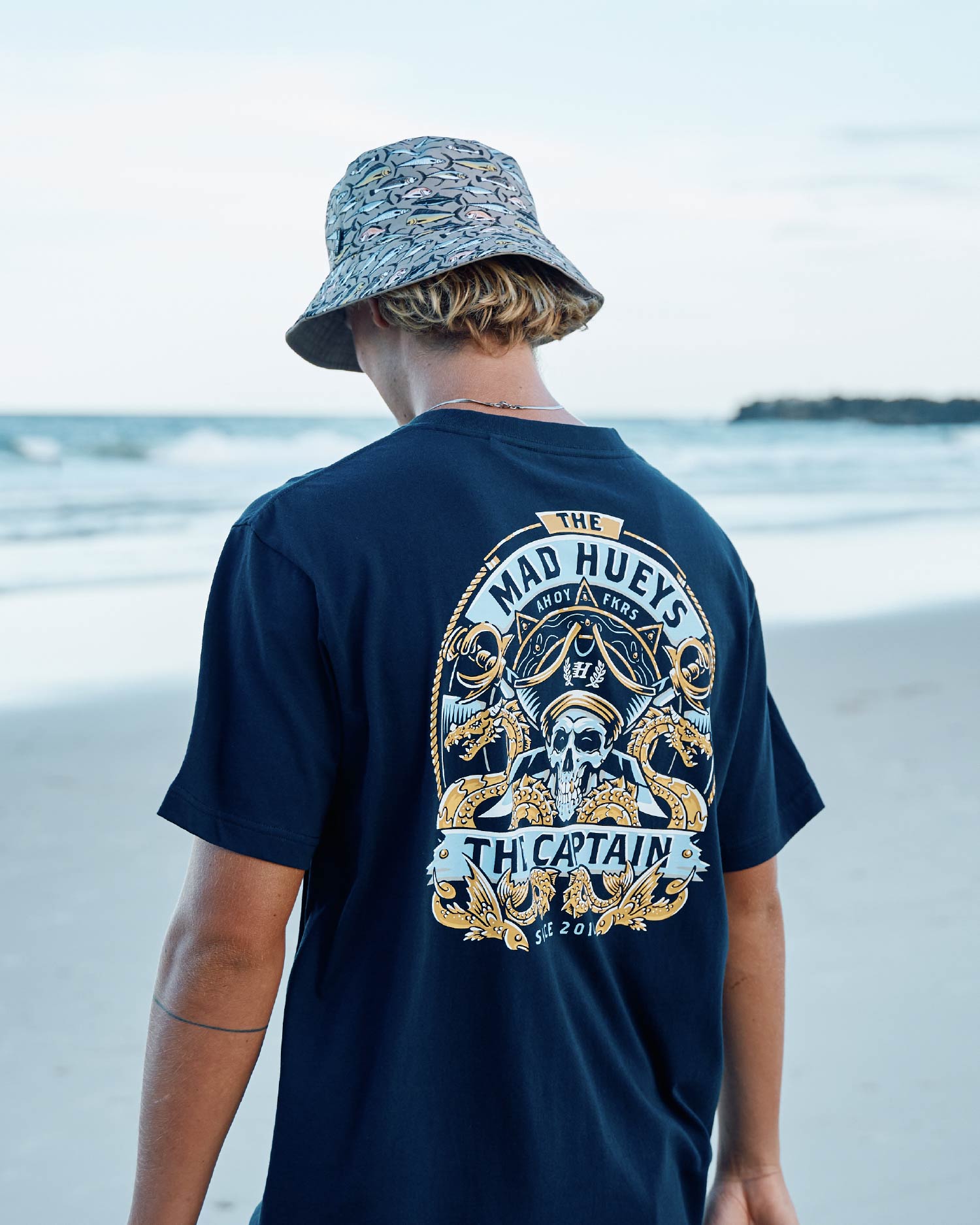 The Mad Hueys DRAGON CAPTAIN | SS TEE