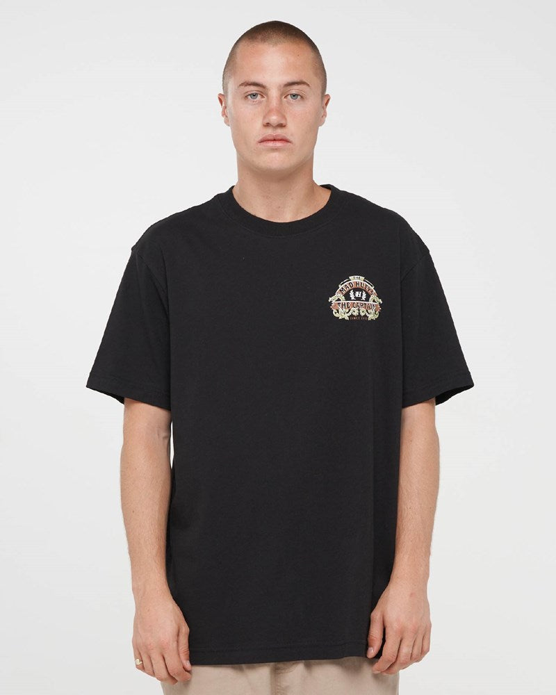 The Mad Hueys DRAGON CAPTAIN | SS TEE