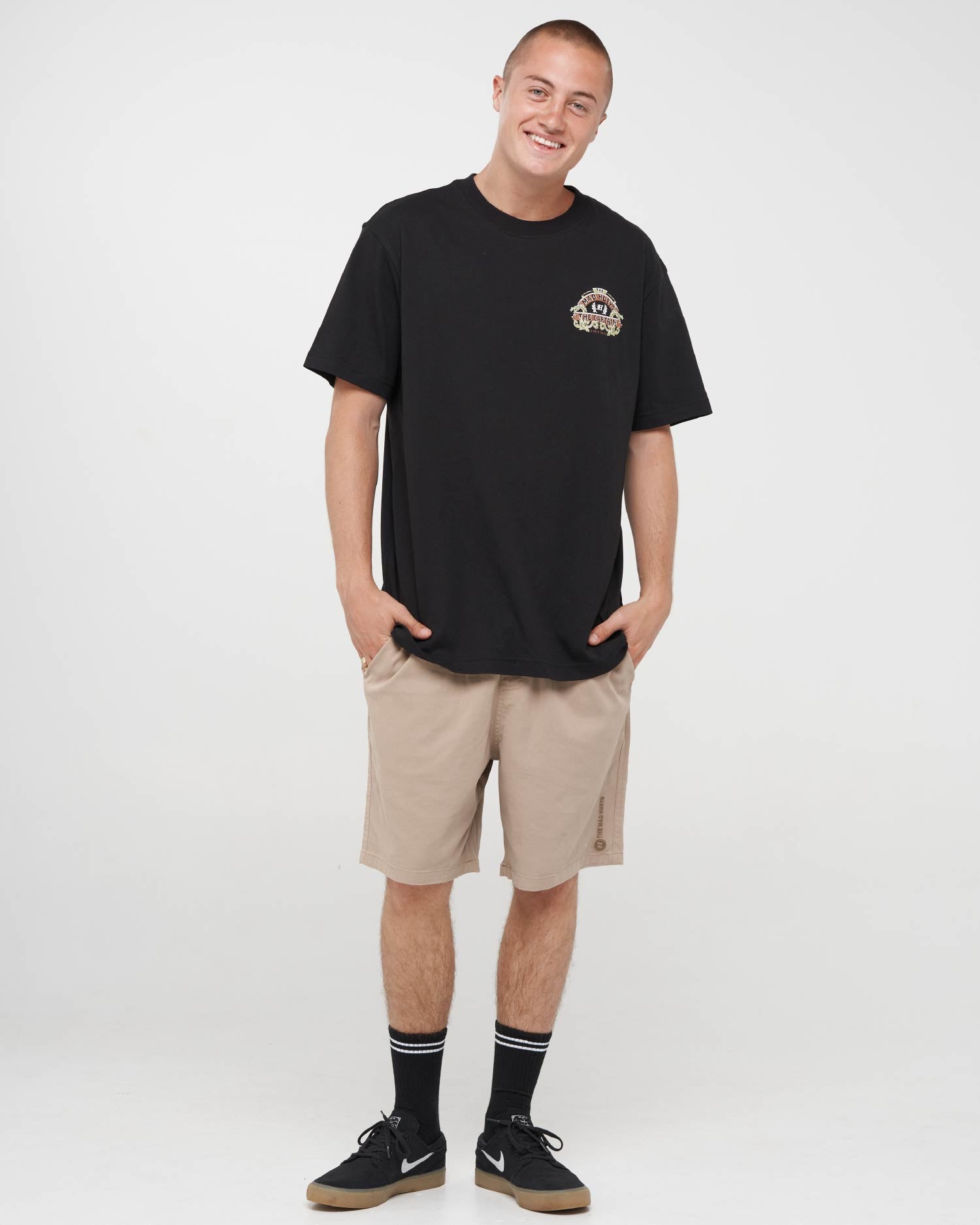 The Mad Hueys DRAGON CAPTAIN | SS TEE