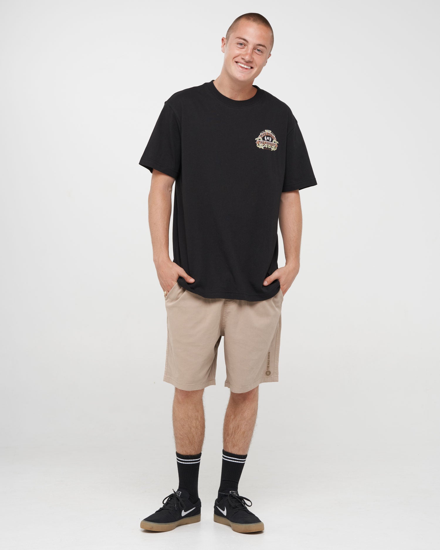 The Mad Hueys DRAGON CAPTAIN | SS TEE